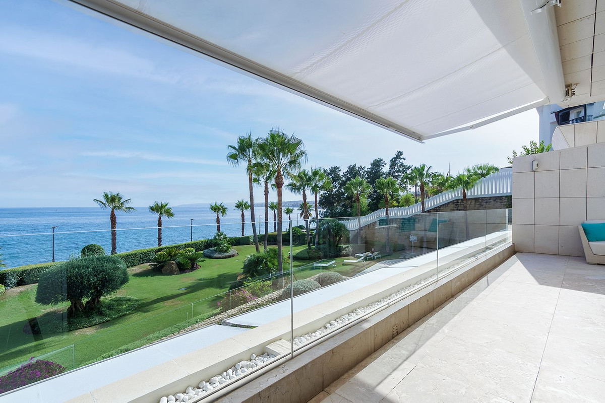 Duplex te koop in Estepona | 4 slaapkamers H5139799