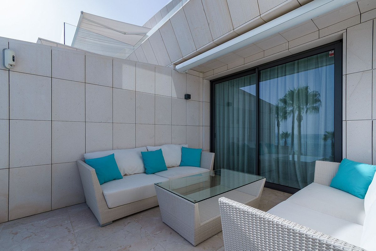 Duplex te koop in Estepona | 4 slaapkamers H5139799