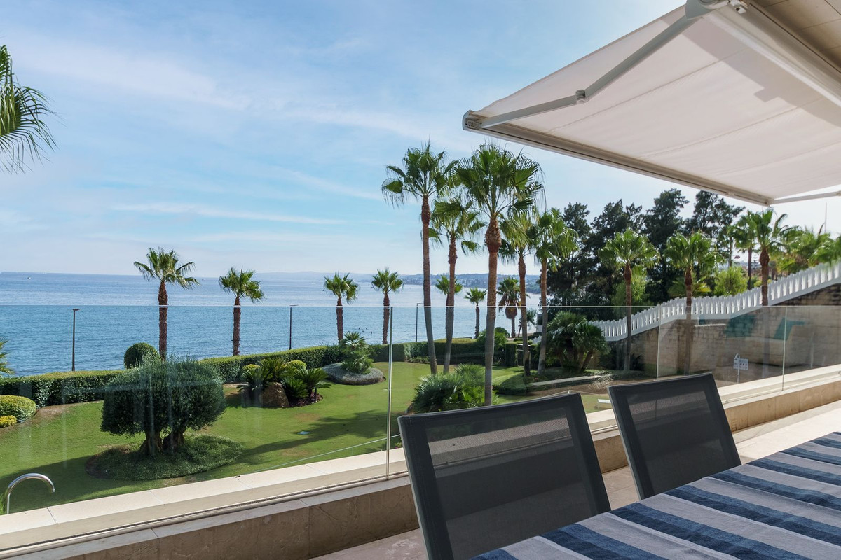 Duplex te koop in Estepona | 4 slaapkamers H5139799