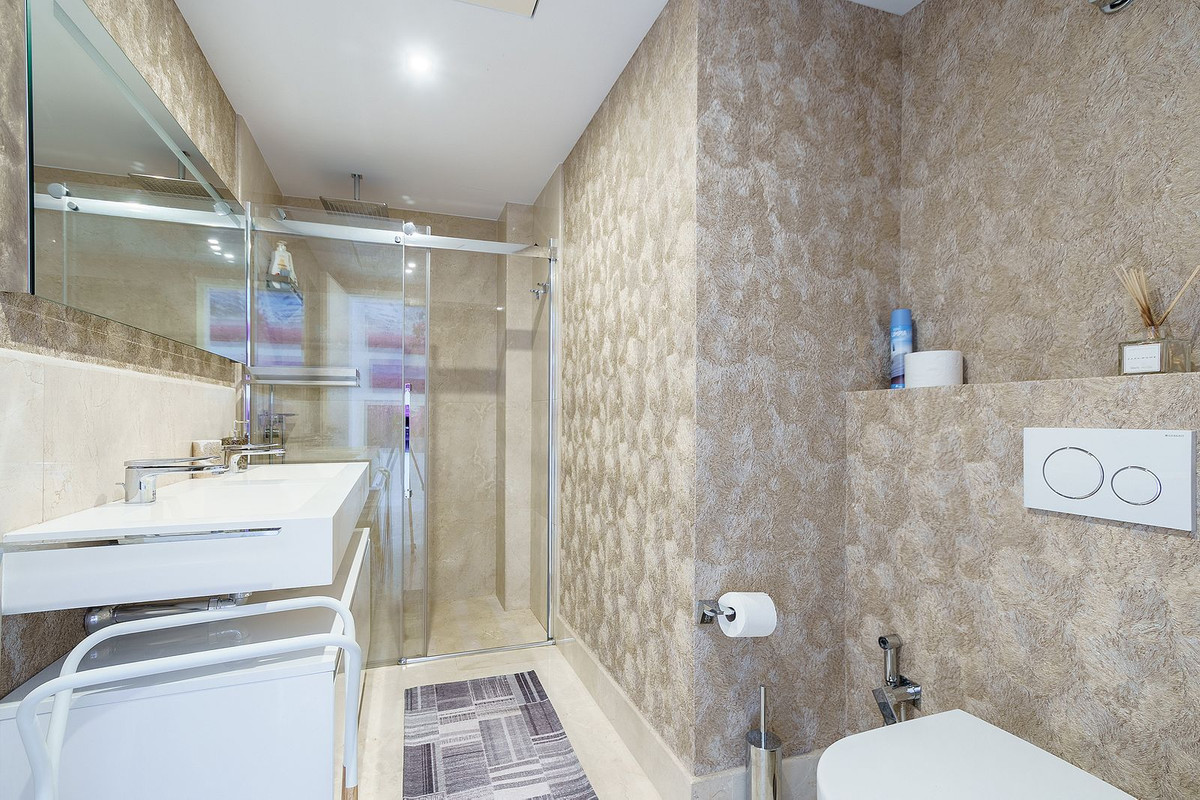 Duplex te koop in Estepona | 4 slaapkamers H5139799