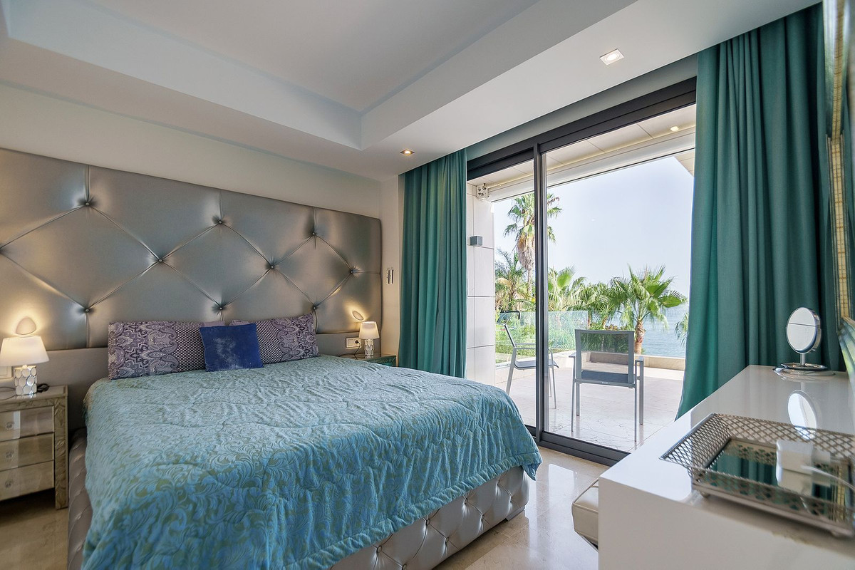 Duplex te koop in Estepona | 4 slaapkamers H5139799