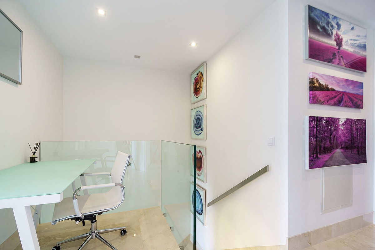 Duplex te koop in Estepona | 4 slaapkamers H5139799