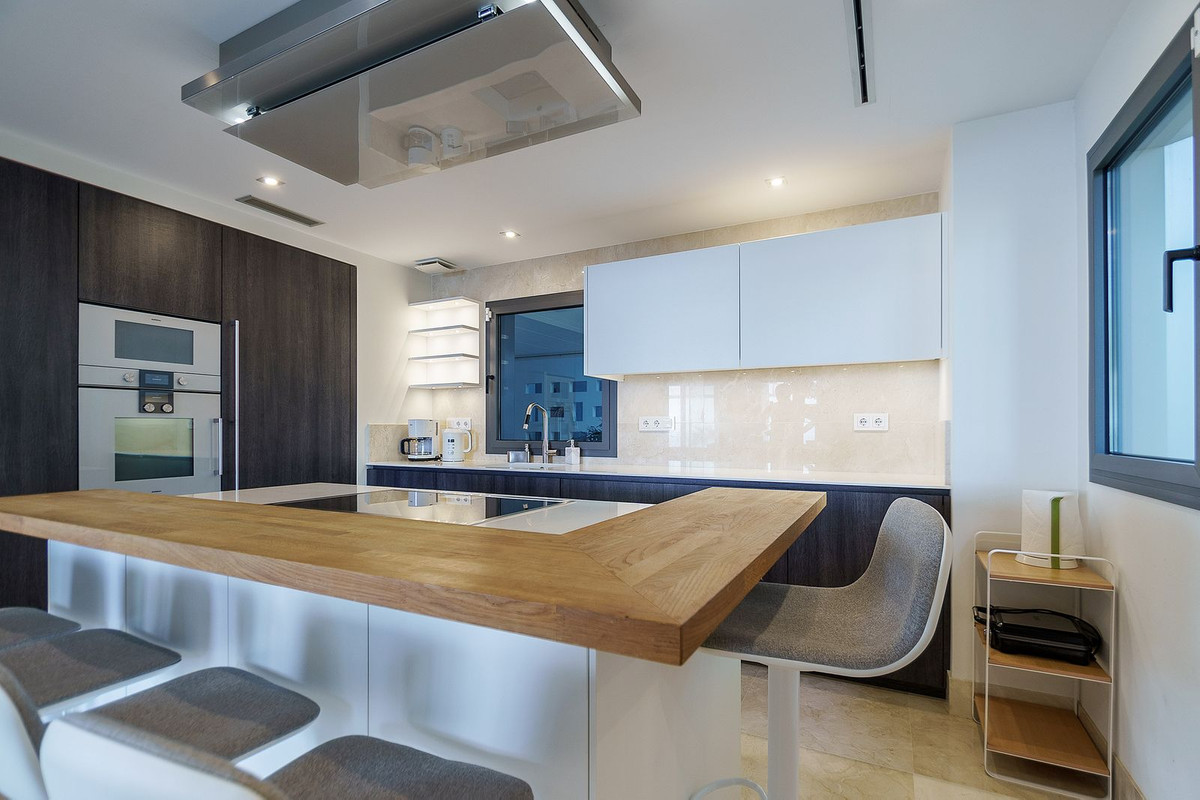 Duplex te koop in Estepona | 4 slaapkamers H5139799