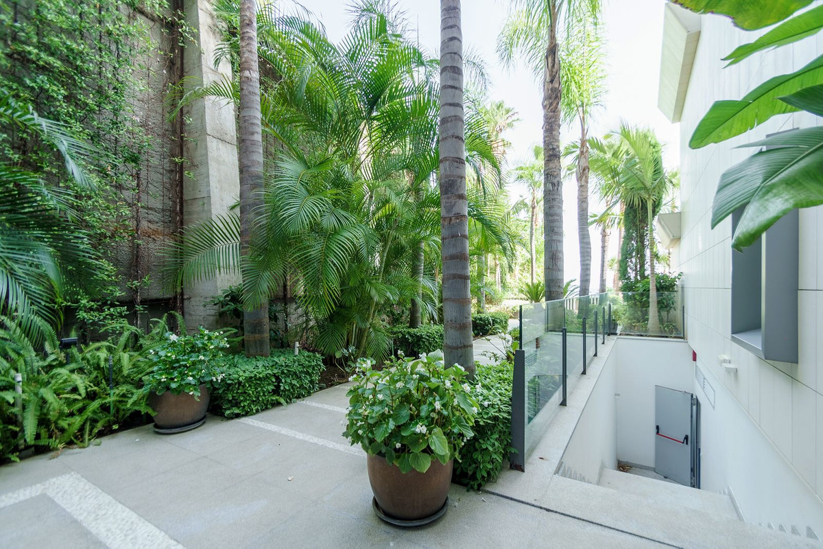 Duplex te koop in Estepona | 4 slaapkamers H5139799