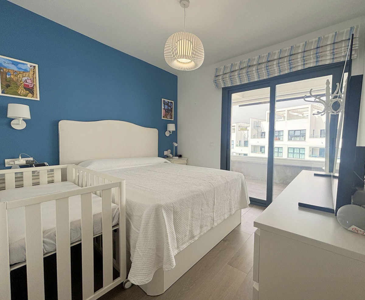 Appartement te koop in Estepona | 3 slaapkamers H5142649