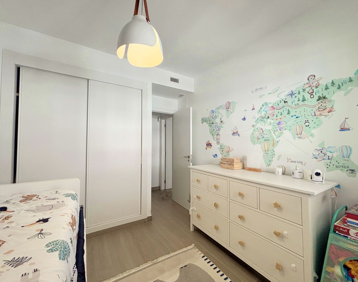 Appartement te koop in Estepona | 3 slaapkamers H5142649