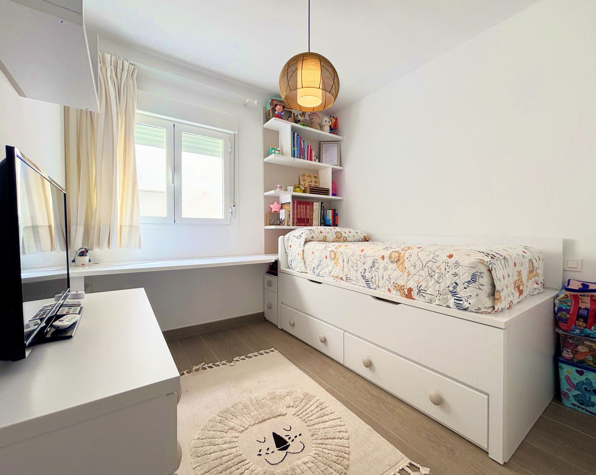 Appartement te koop in Estepona | 3 slaapkamers H5142649