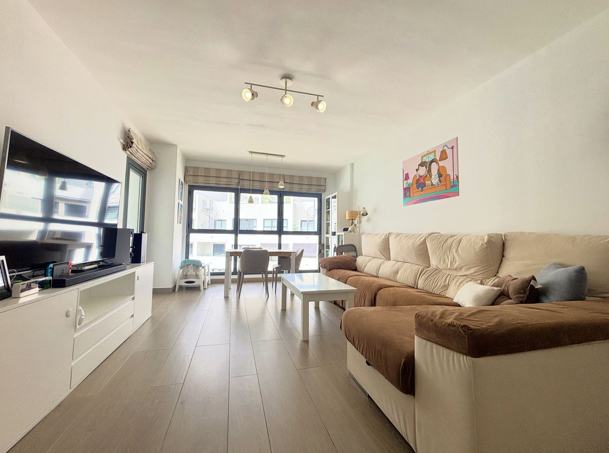 Appartement te koop in Estepona | 3 slaapkamers H5142649