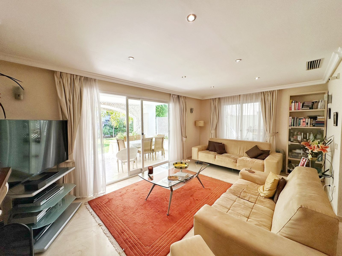Appartement te koop in Estepona | 2 slaapkamers H5143819