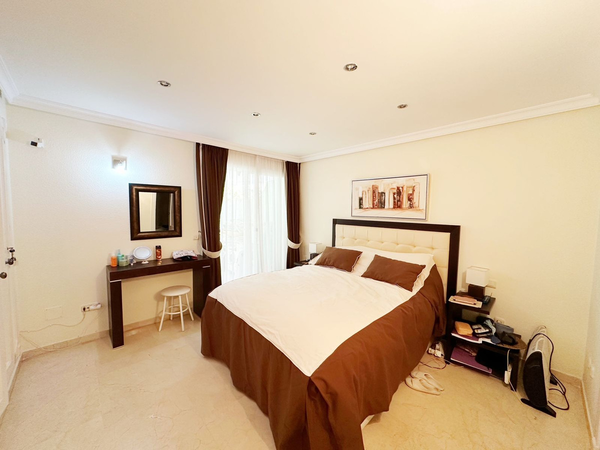 Appartement te koop in Estepona | 2 slaapkamers H5143819