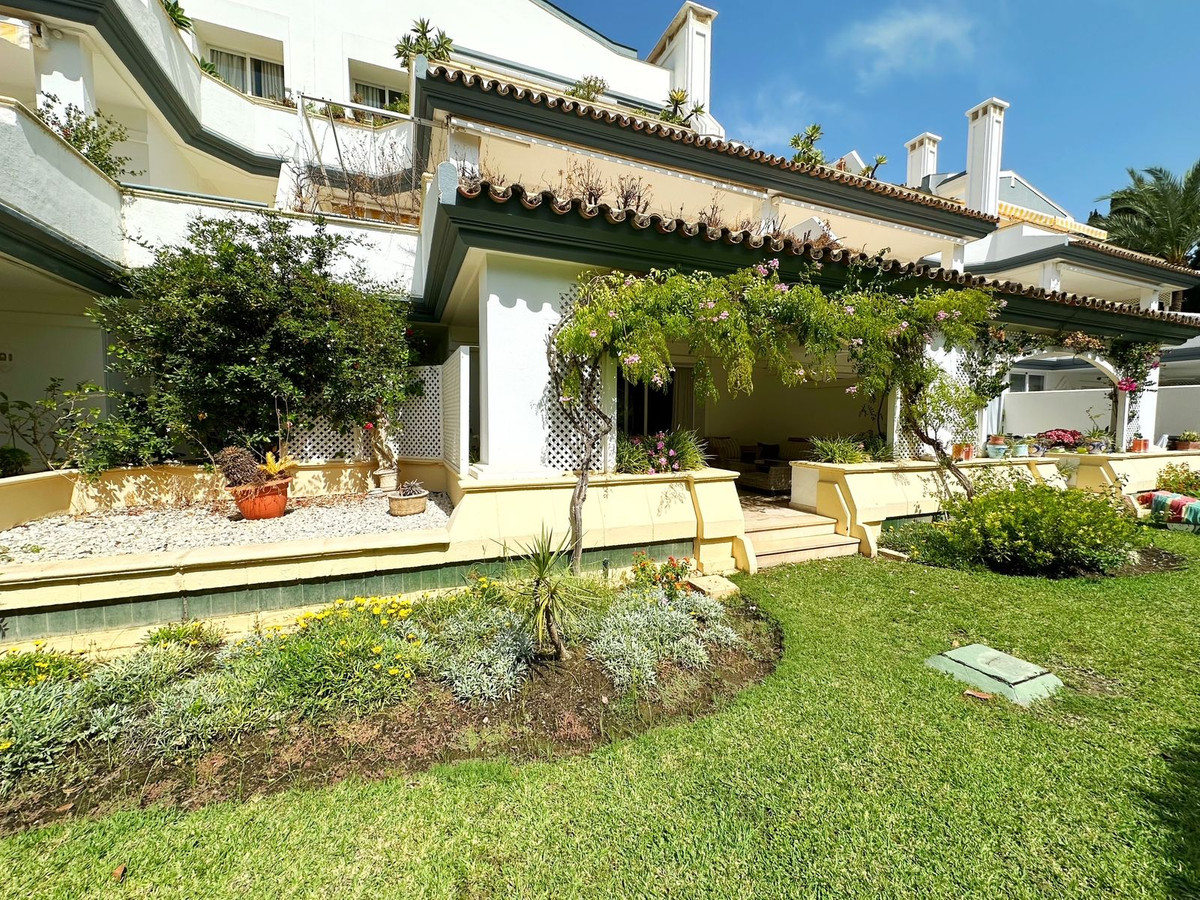 Appartement te koop in Estepona | 2 slaapkamers H5143819