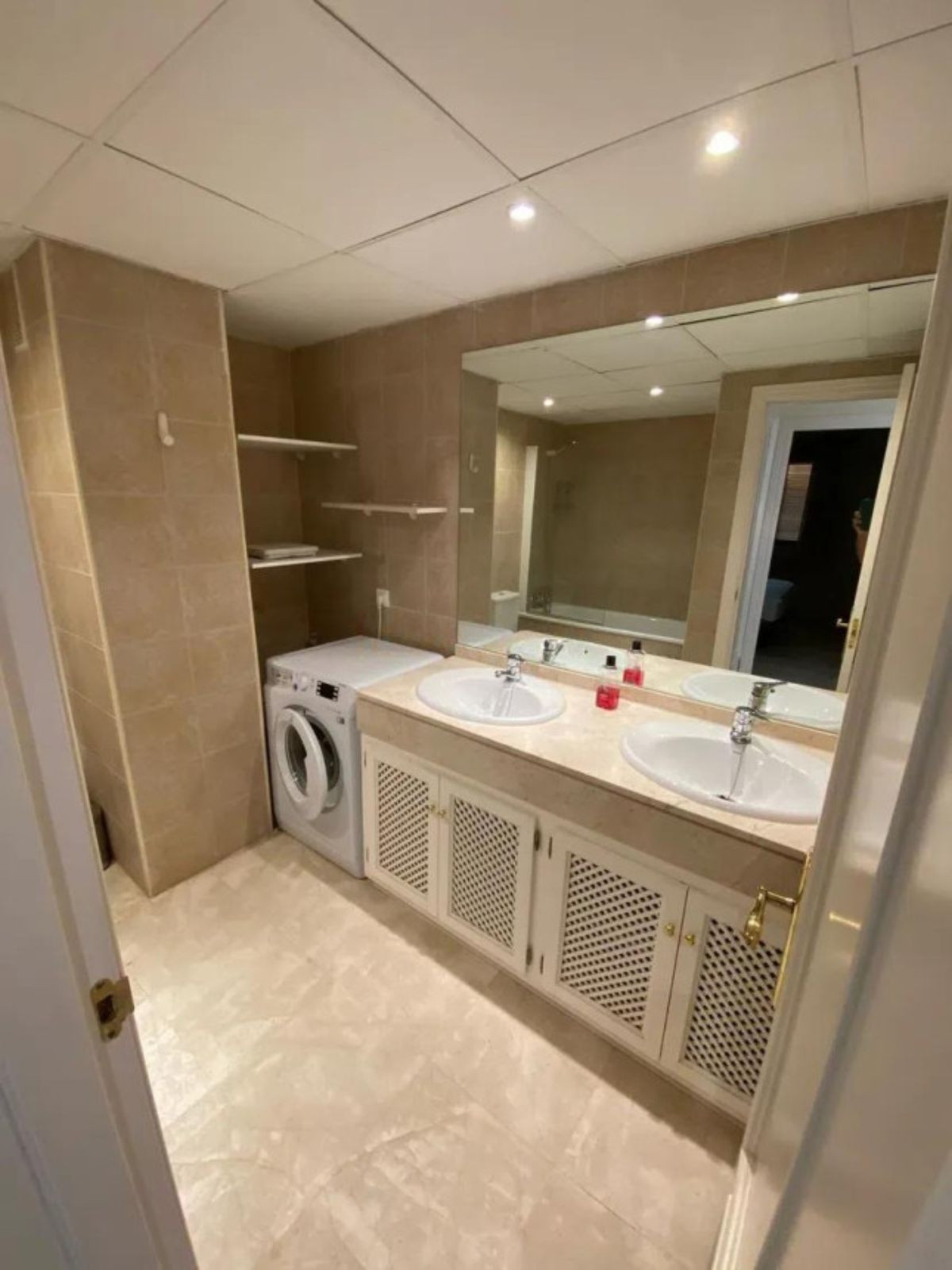 Appartement te koop in Estepona | 4 slaapkamers H5143918