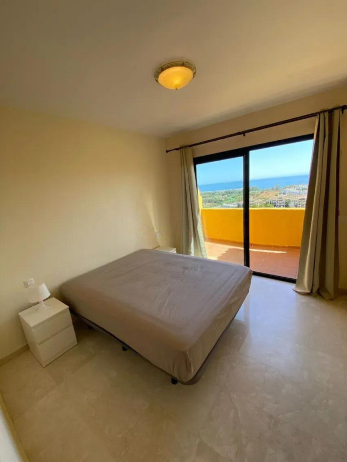 Appartement te koop in Estepona | 4 slaapkamers H5143918