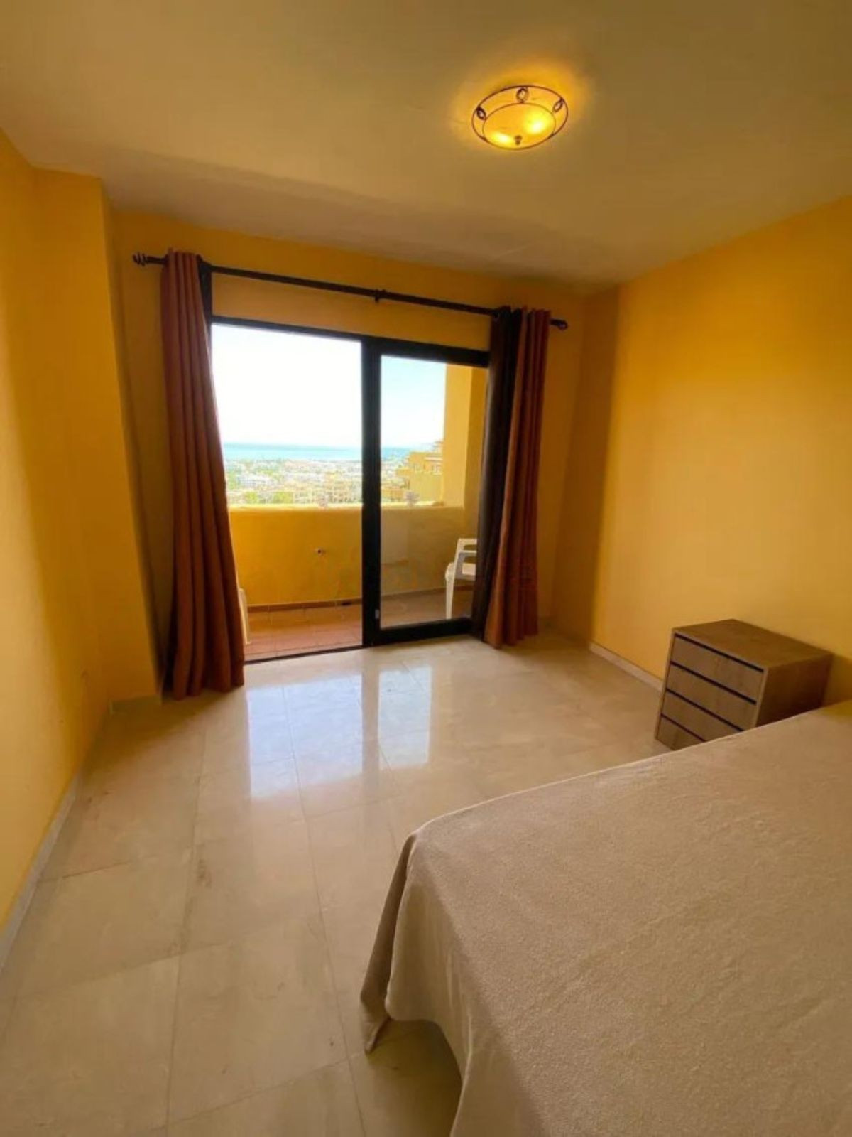 Appartement te koop in Estepona | 4 slaapkamers H5143918