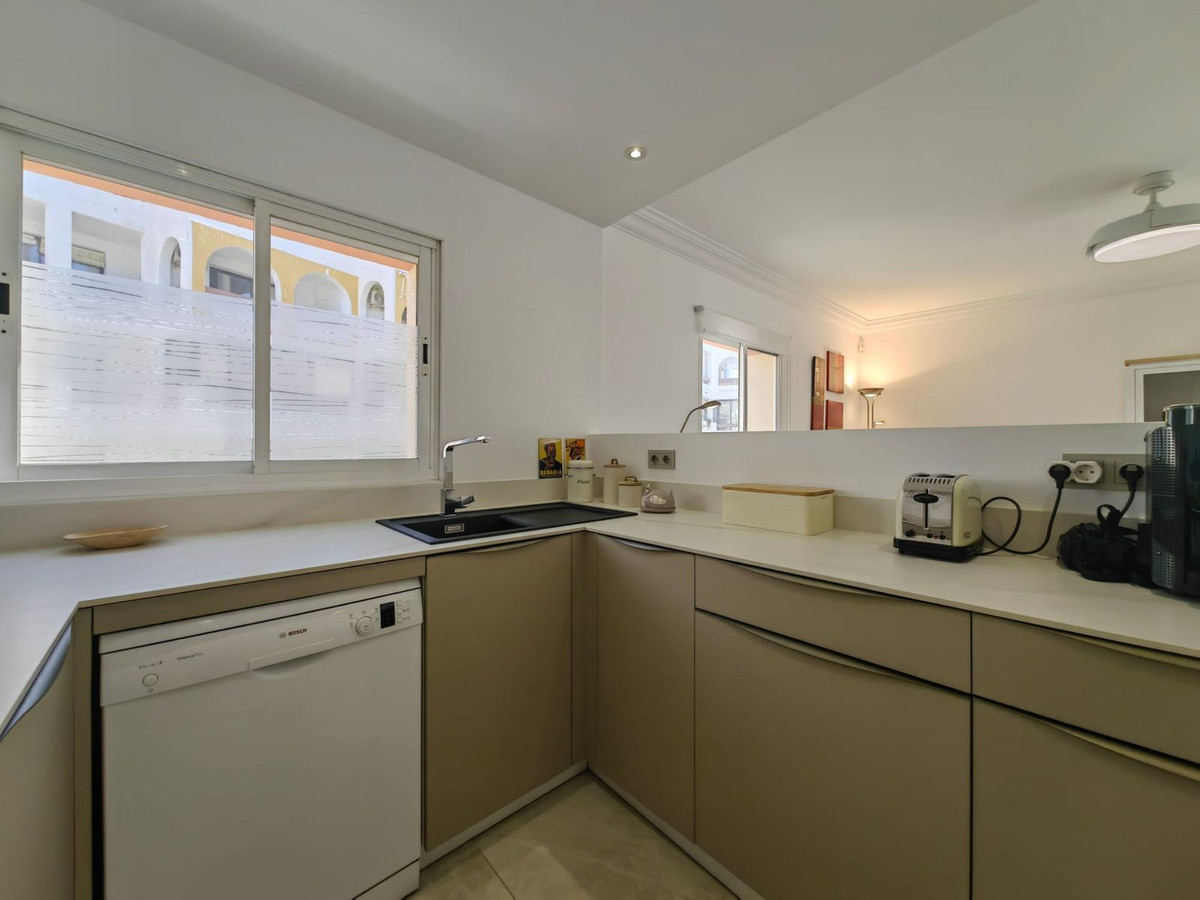 Appartement te koop in Estepona | 3 slaapkamers H5144950