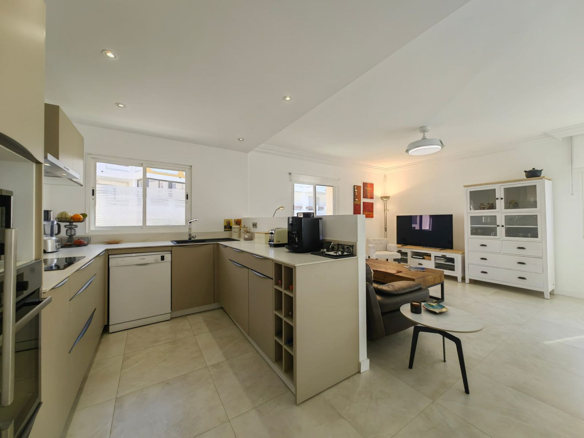 Appartement te koop in Estepona | 3 slaapkamers H5144950