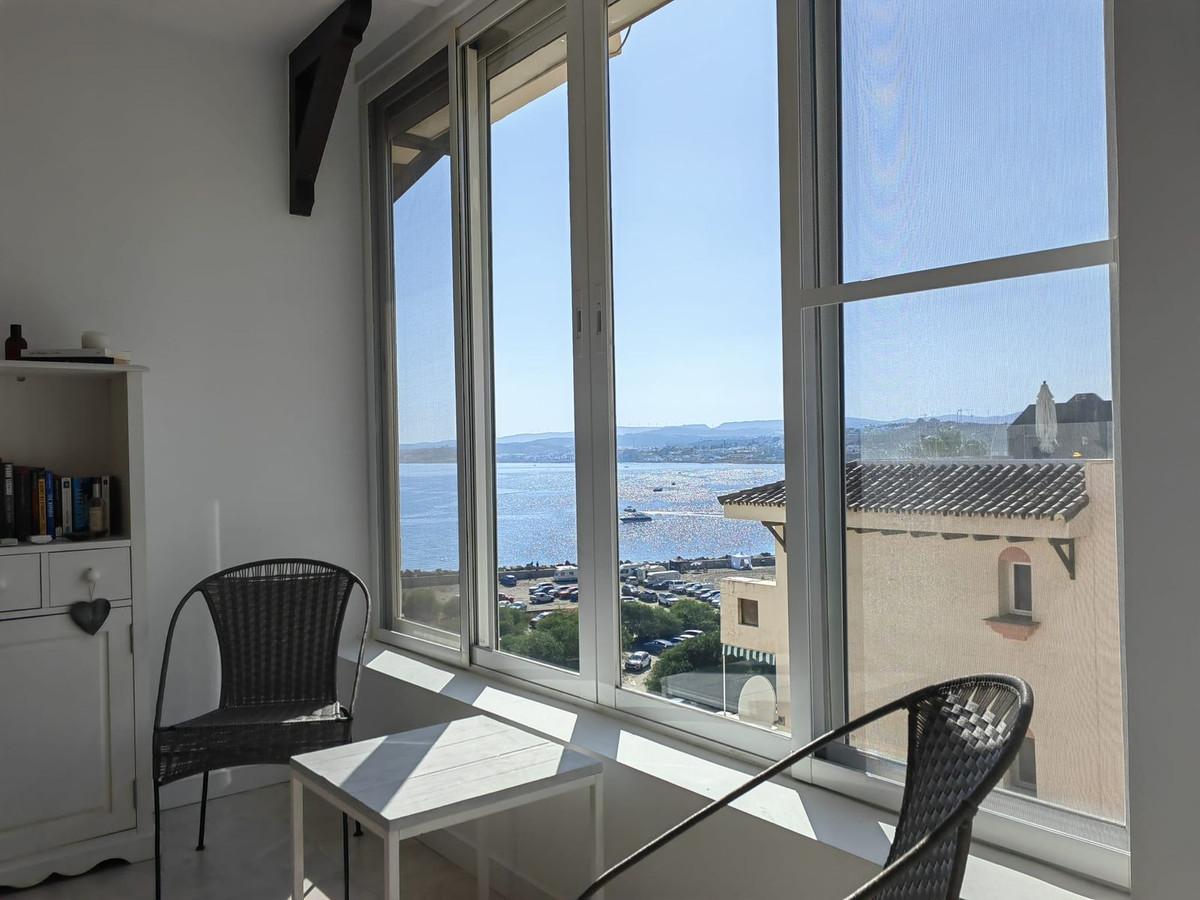 Appartement te koop in Estepona | 3 slaapkamers H5144950