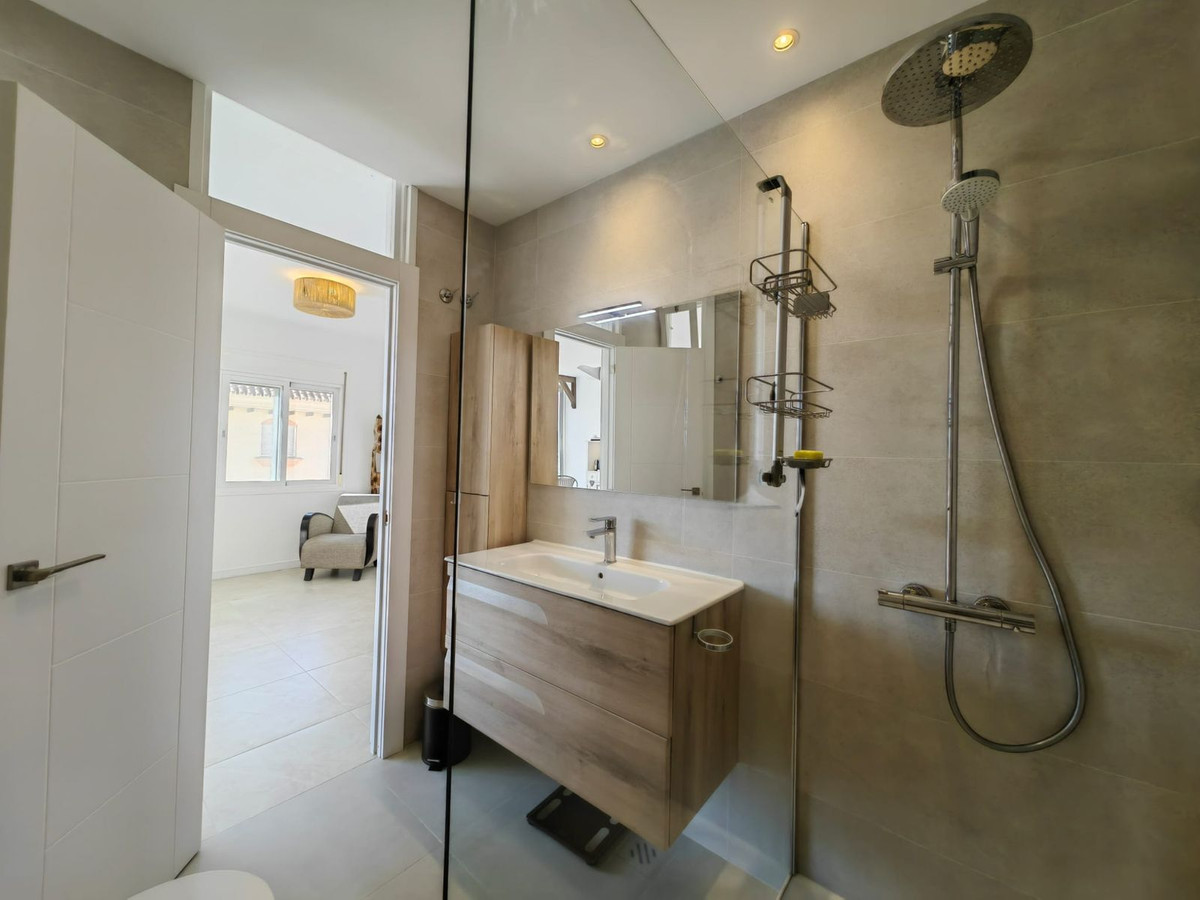 Appartement te koop in Estepona | 3 slaapkamers H5144950