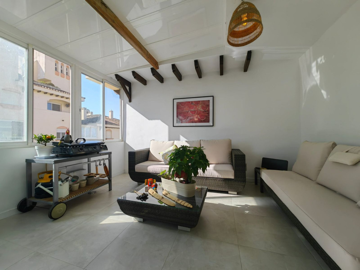 Appartement te koop in Estepona | 3 slaapkamers H5144950