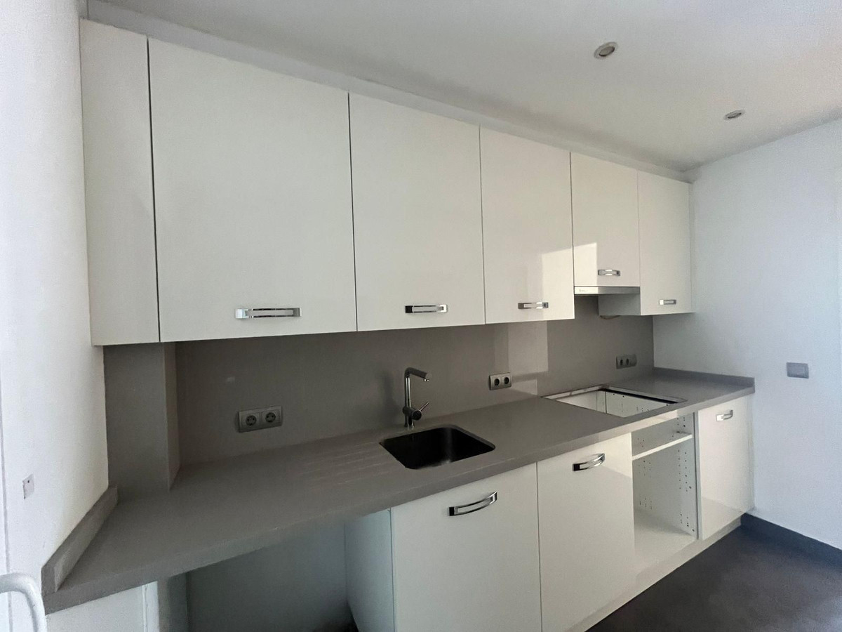 Appartement te koop in Estepona | 2 slaapkamers H5145991