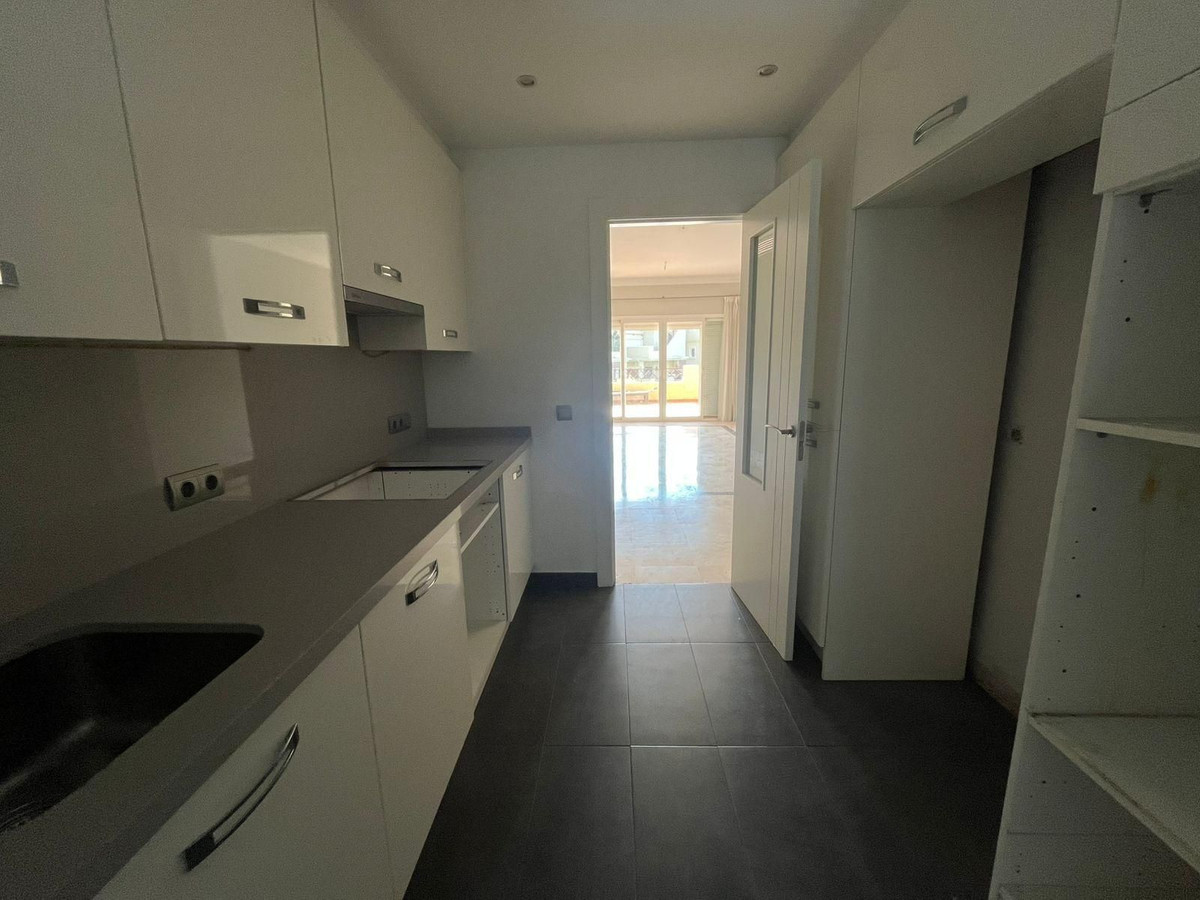Appartement te koop in Estepona | 2 slaapkamers H5145991