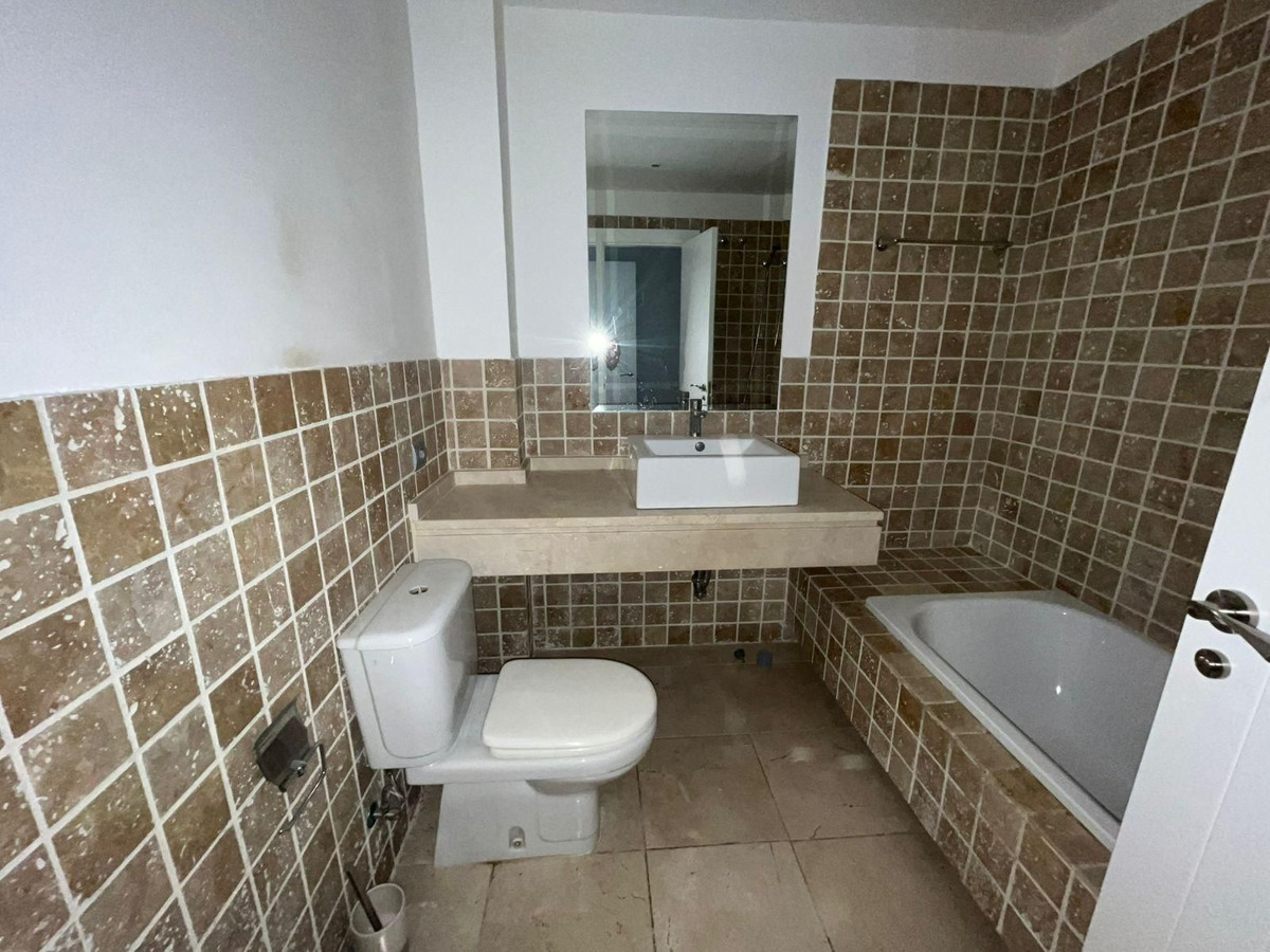 Appartement te koop in Estepona | 2 slaapkamers H5145991