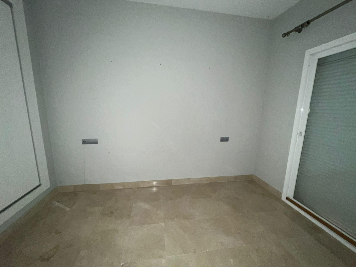 Appartement te koop in Estepona | 2 slaapkamers H5145991