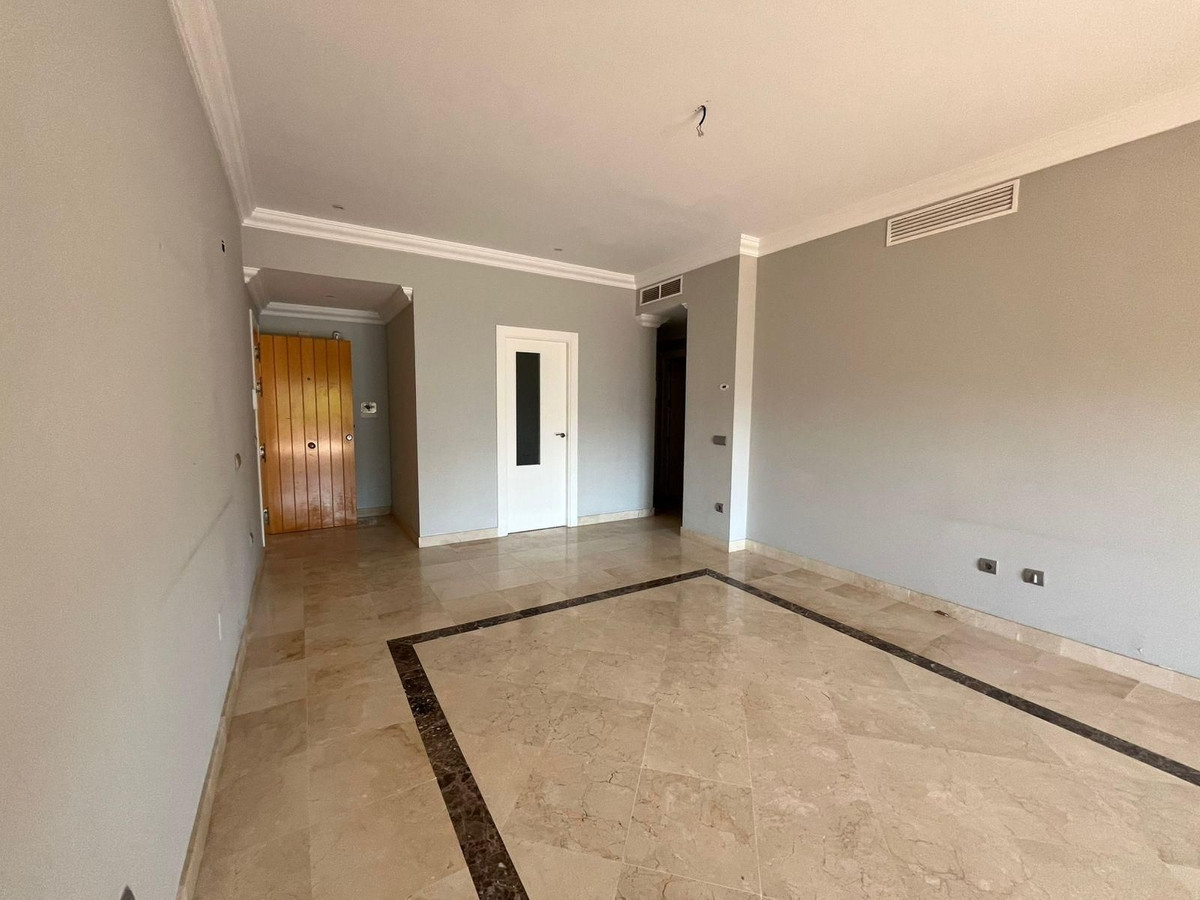 Appartement te koop in Estepona | 2 slaapkamers H5145991