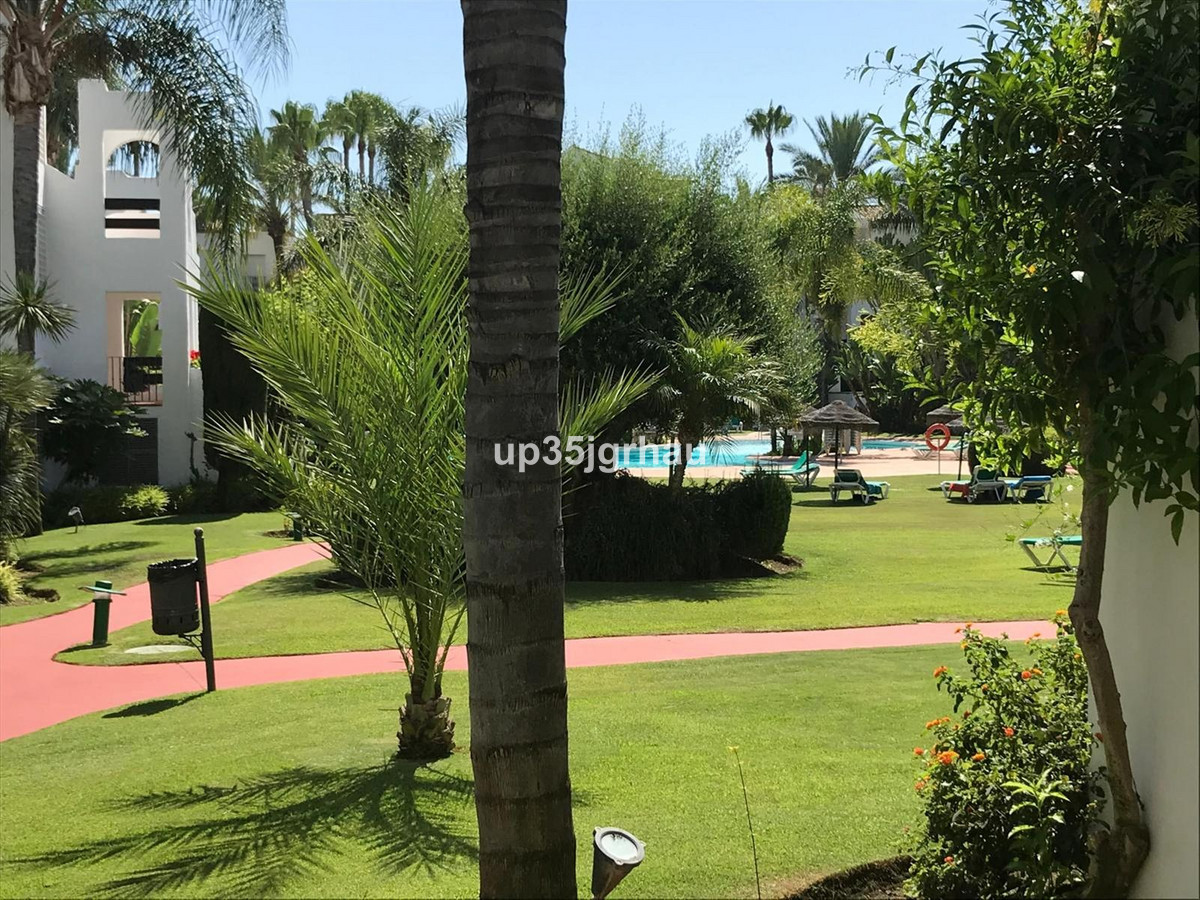 Appartement te koop in Estepona | 2 slaapkamers H5147797