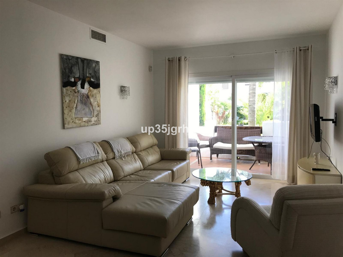 Appartement te koop in Estepona | 2 slaapkamers H5147797