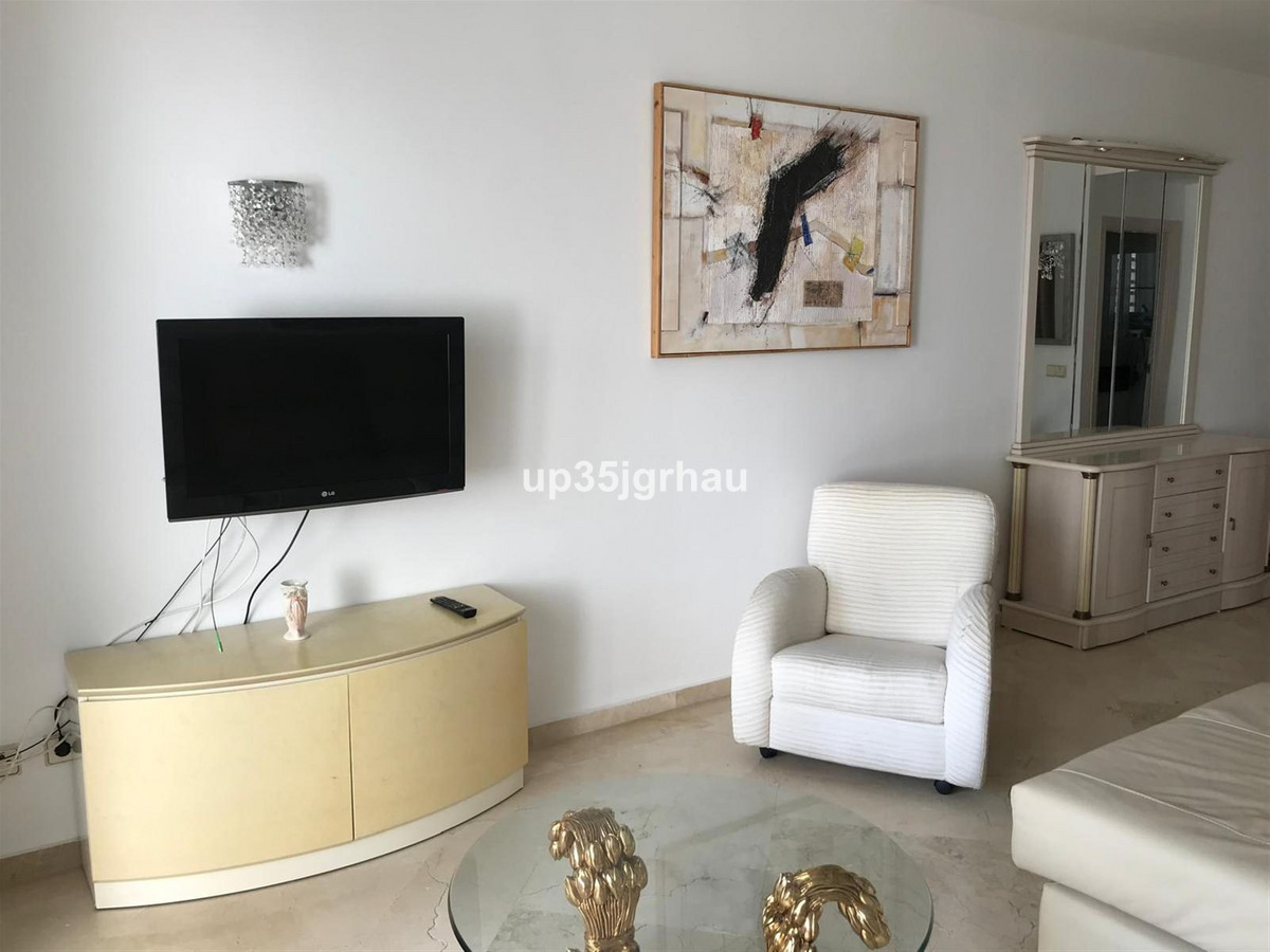 Appartement te koop in Estepona | 2 slaapkamers H5147797