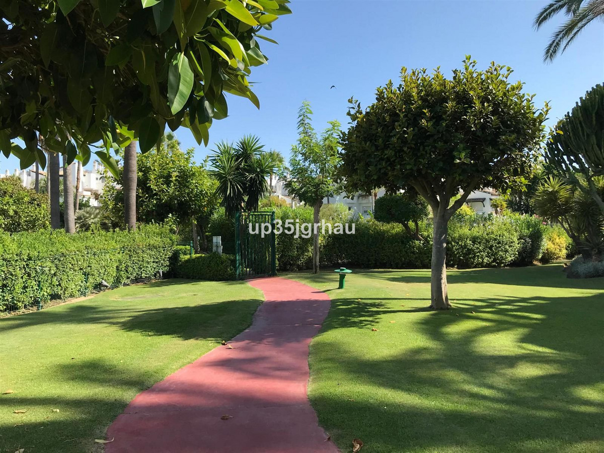 Appartement te koop in Estepona | 2 slaapkamers H5147797