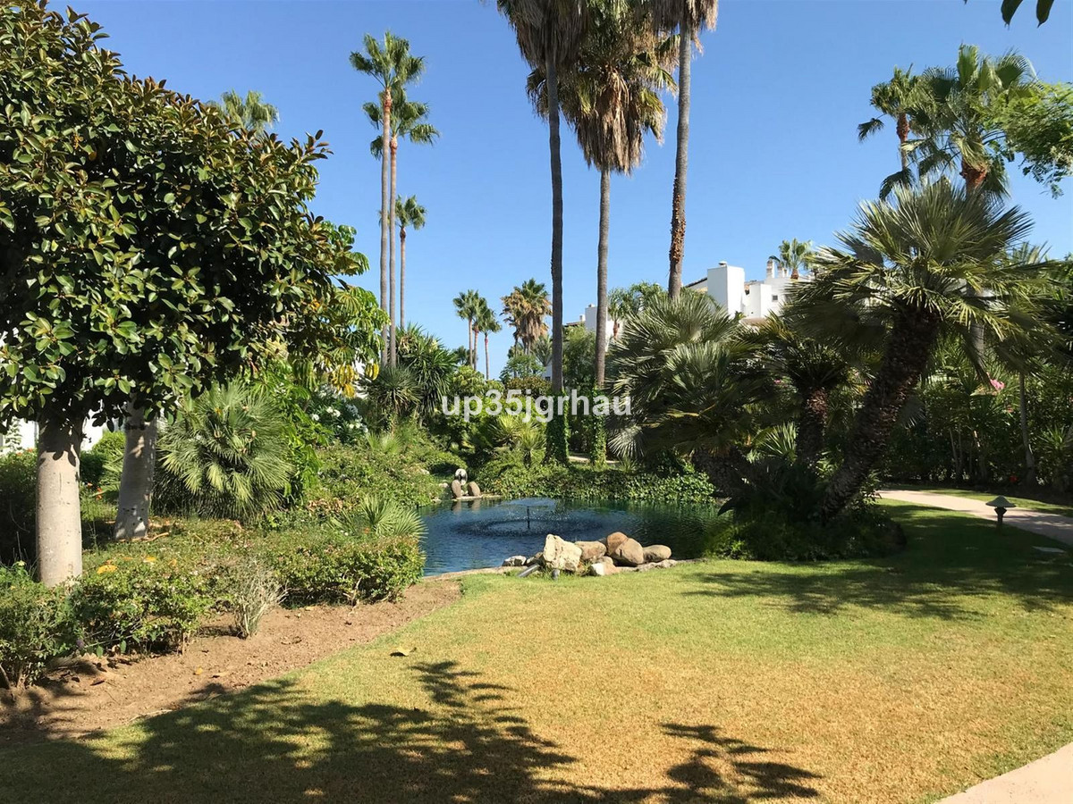Appartement te koop in Estepona | 2 slaapkamers H5147797