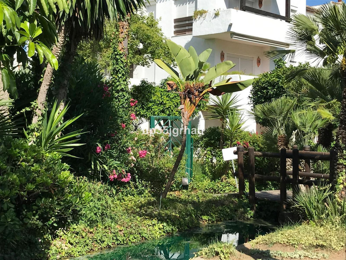 Appartement te koop in Estepona | 2 slaapkamers H5147797