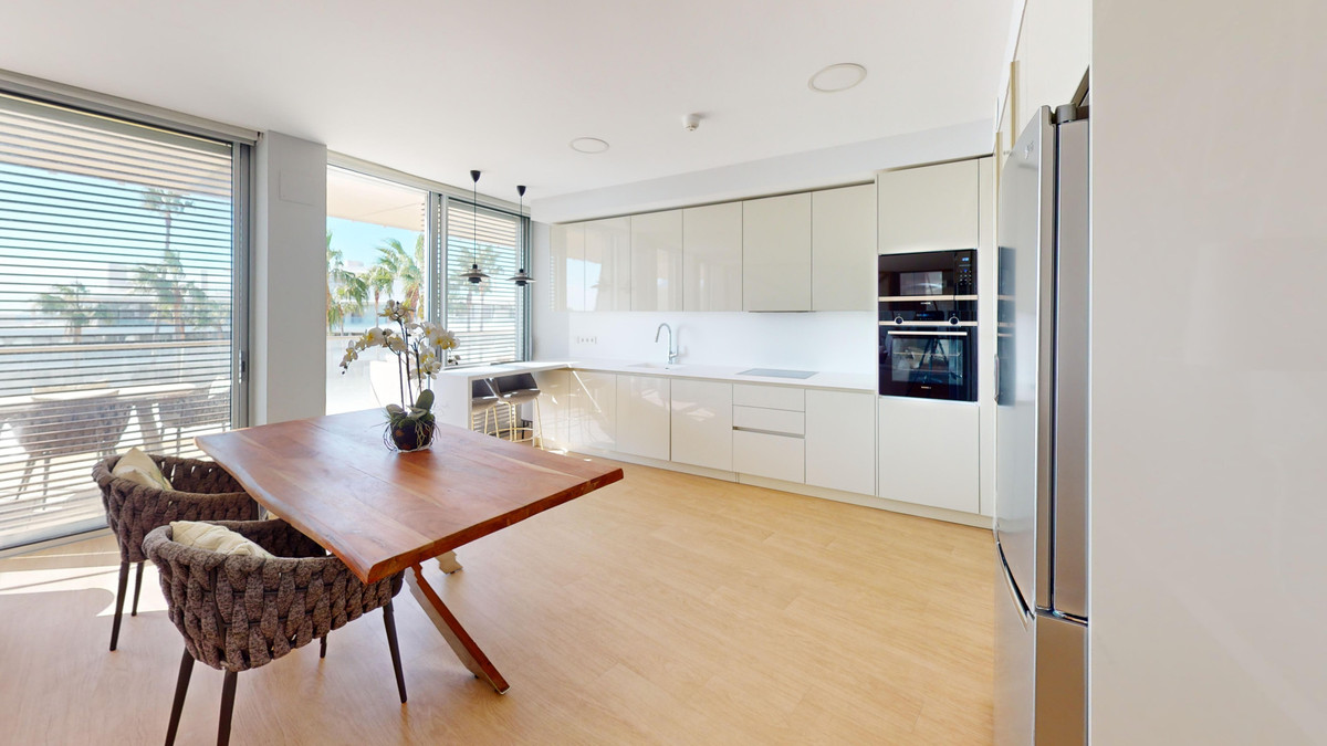 Appartement te koop in Estepona | 4 slaapkamers H5151130