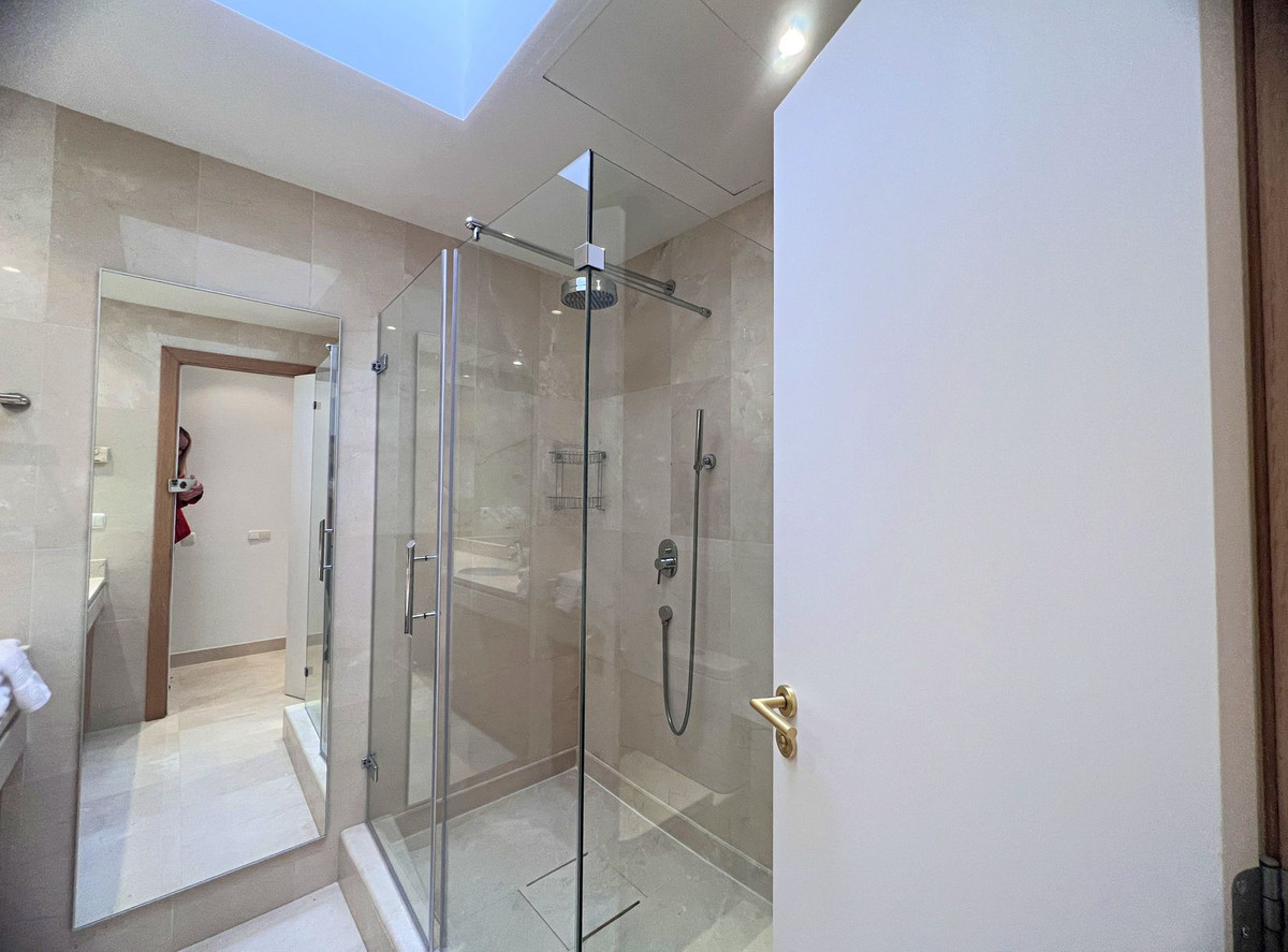 Penthouse te koop in Estepona | 2 slaapkamers H5151607
