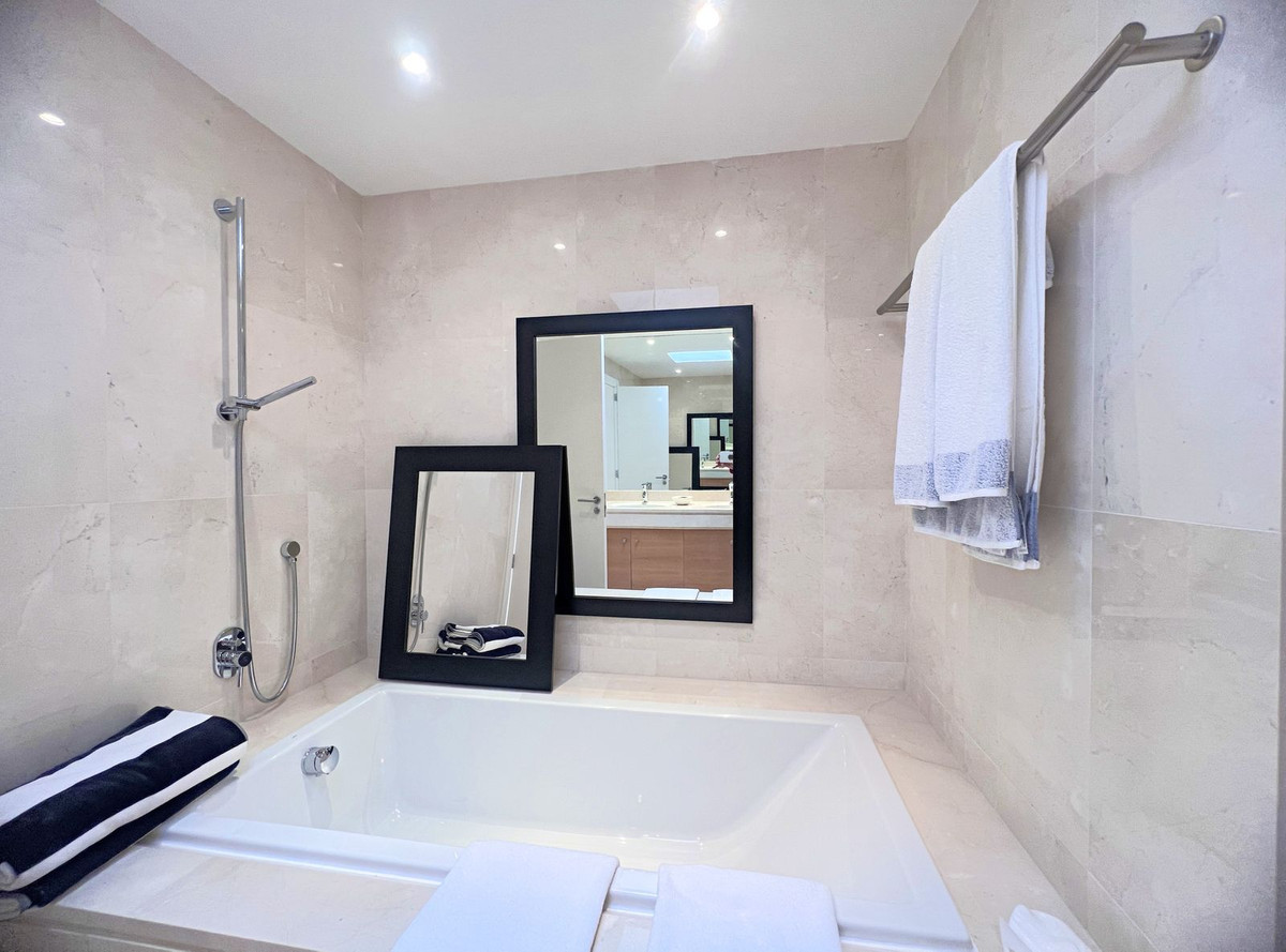 Penthouse te koop in Estepona | 2 slaapkamers H5151607