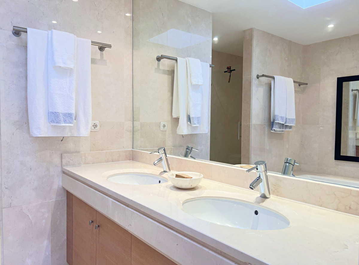 Penthouse te koop in Estepona | 2 slaapkamers H5151607