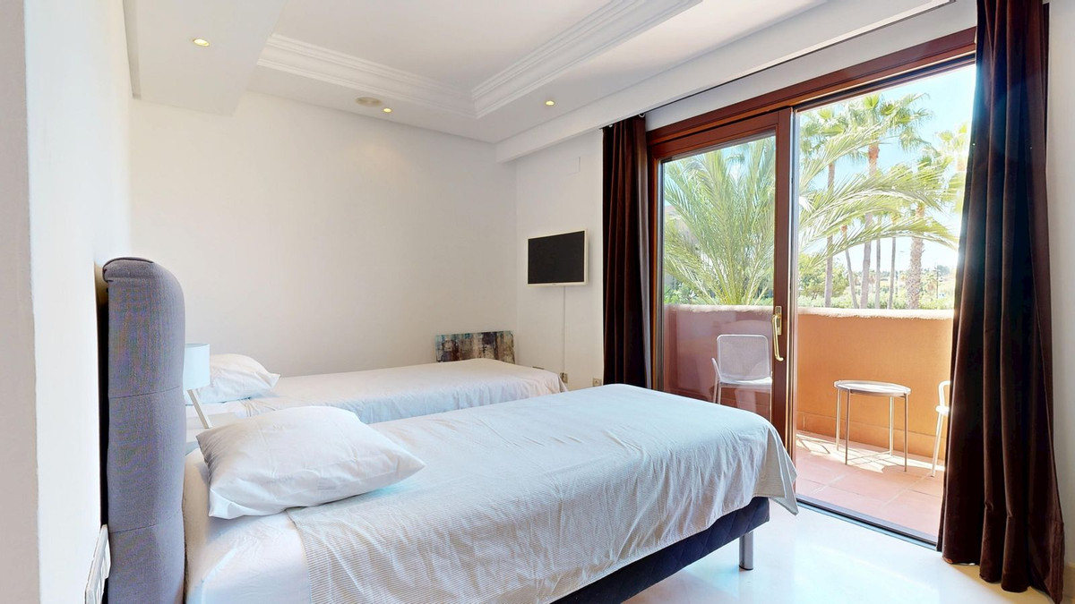 Appartement te koop in Estepona | 2 slaapkamers H5152066