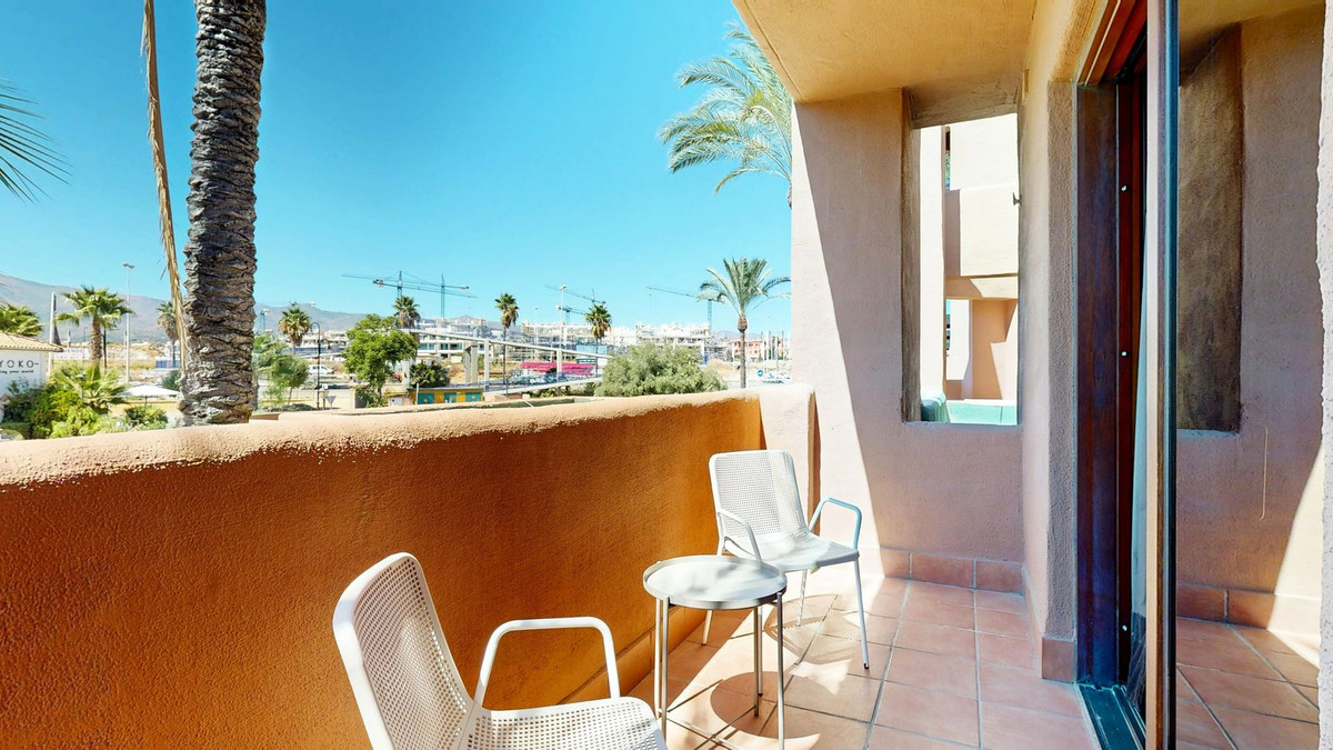 Appartement te koop in Estepona | 2 slaapkamers H5152066