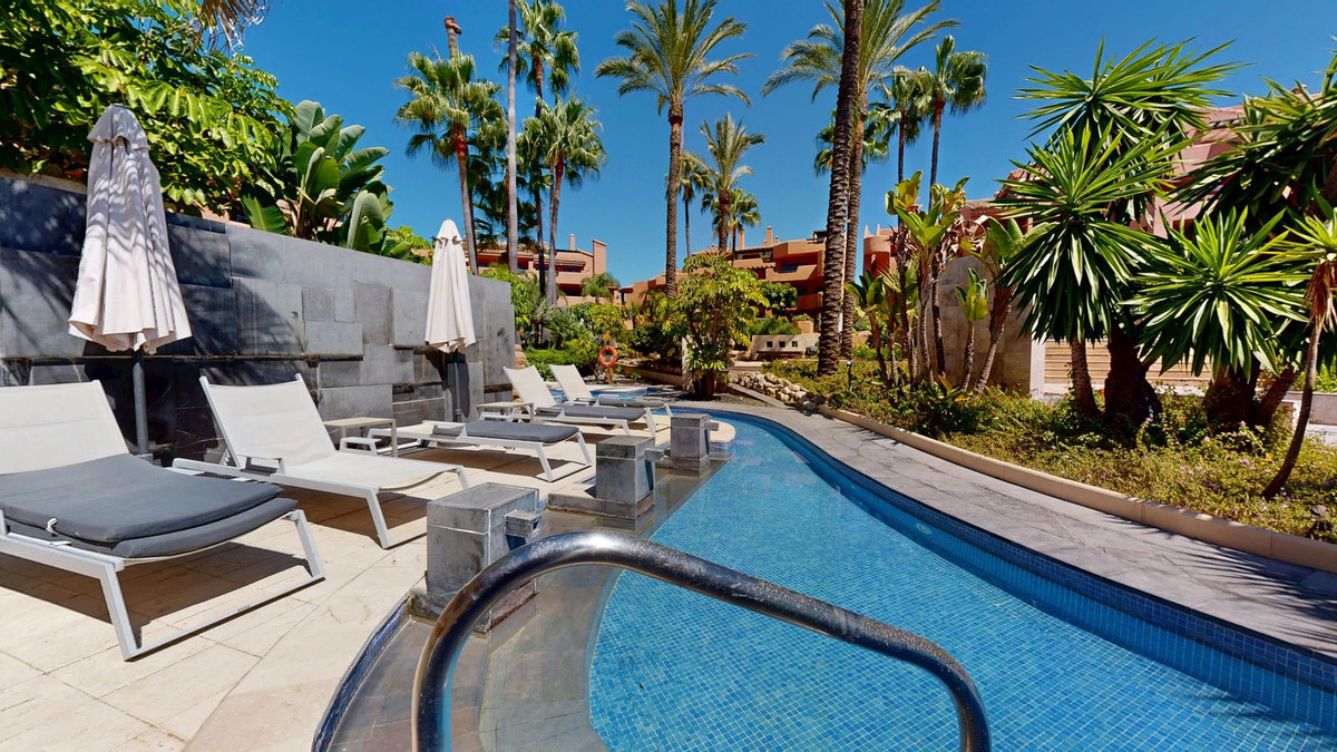Appartement te koop in Estepona | 2 slaapkamers H5152066