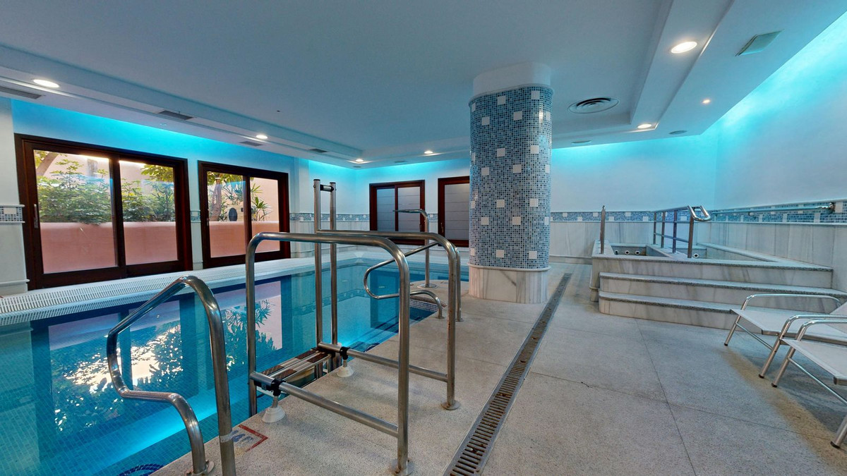 Appartement te koop in Estepona | 2 slaapkamers H5152066