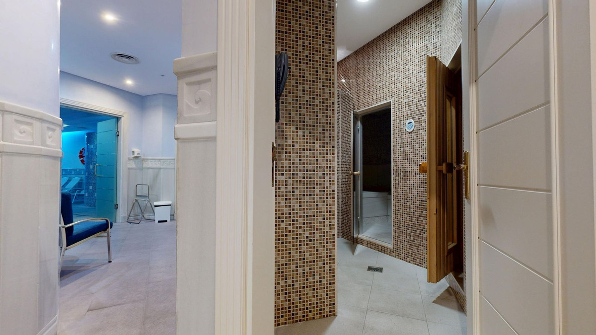 Appartement te koop in Estepona | 2 slaapkamers H5152066