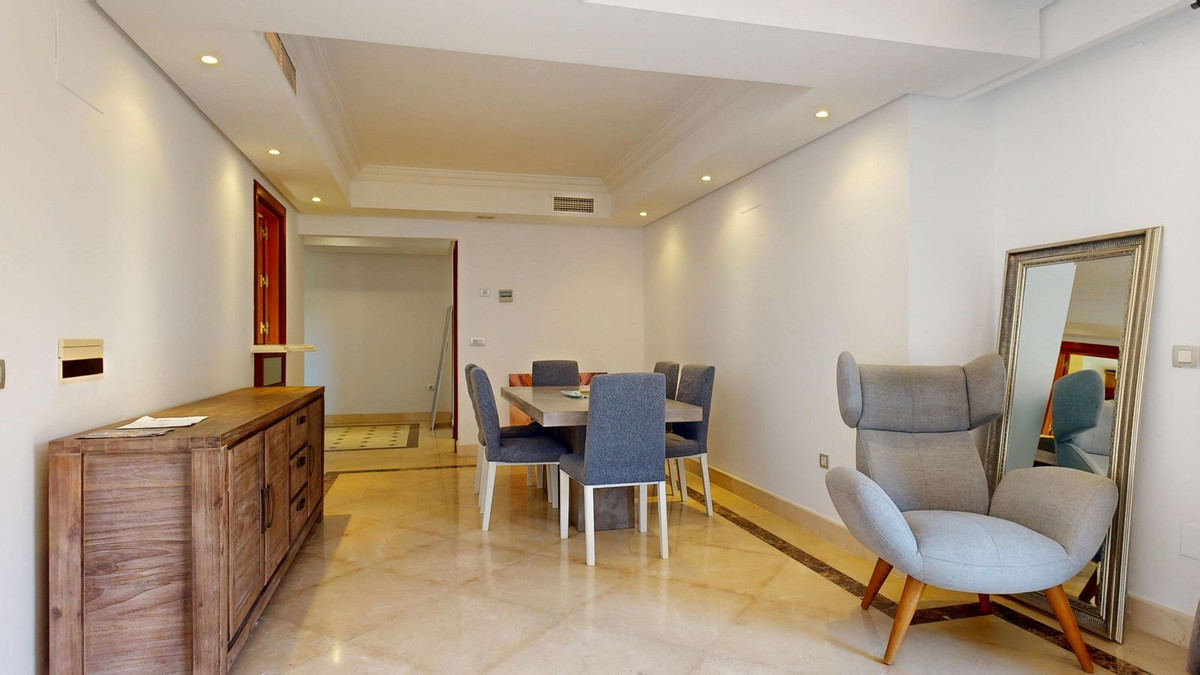 Appartement te koop in Estepona | 2 slaapkamers H5152066