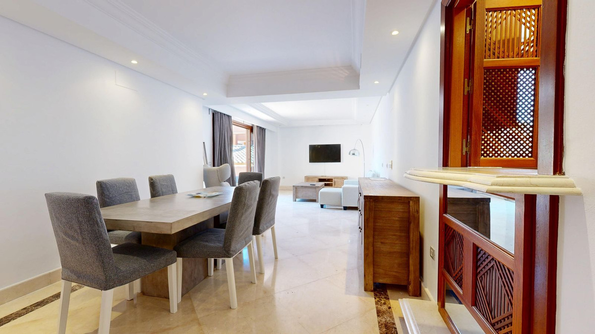 Appartement te koop in Estepona | 2 slaapkamers H5152066
