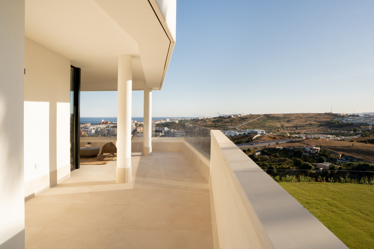 Appartement te koop in Estepona | 3 slaapkamers H5153245