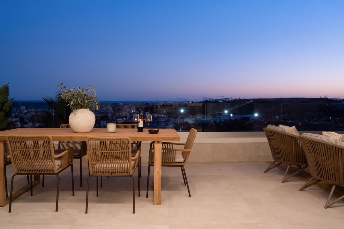 Appartement te koop in Estepona | 3 slaapkamers H5153245