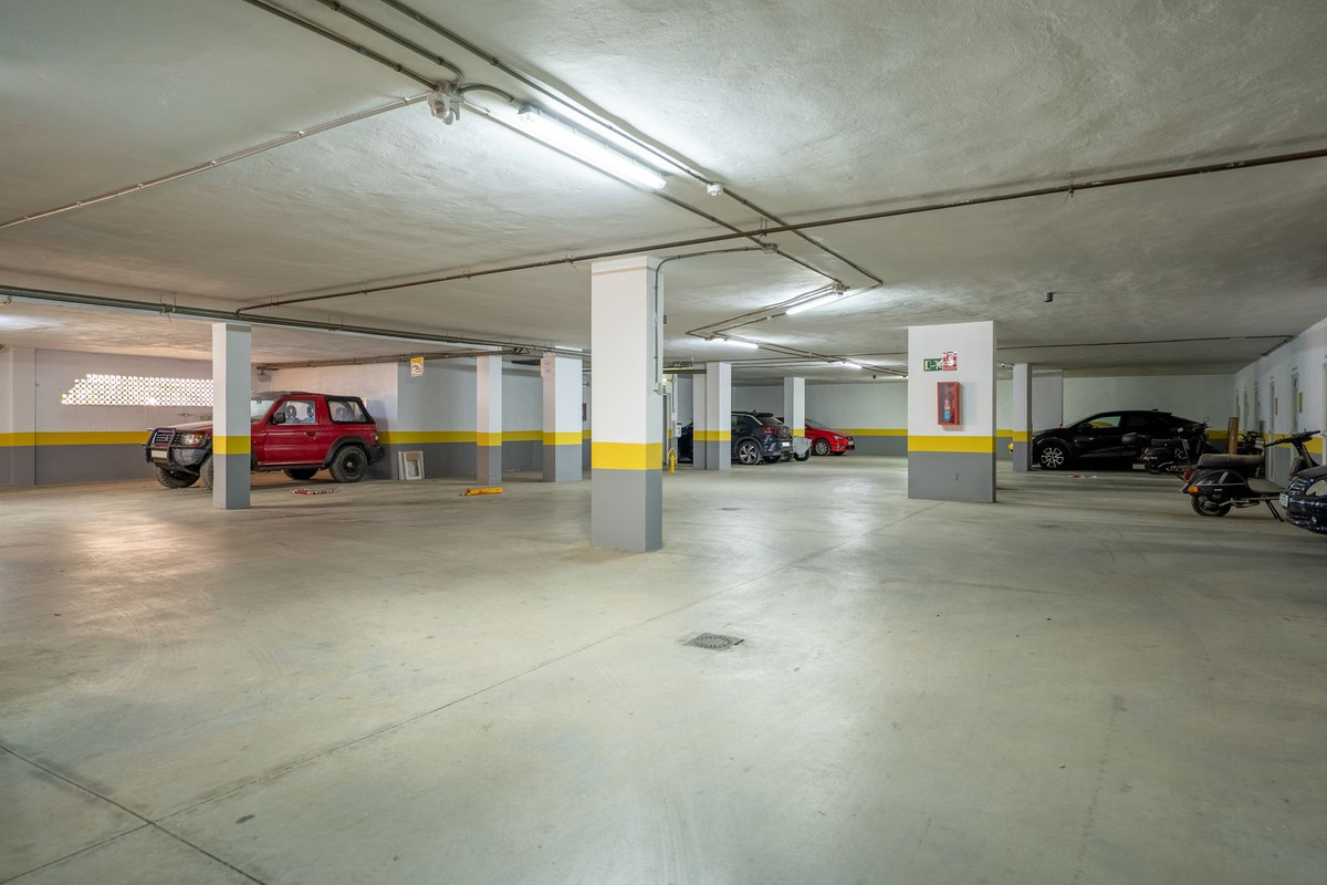Appartement te koop in Estepona | 2 slaapkamers H5153647