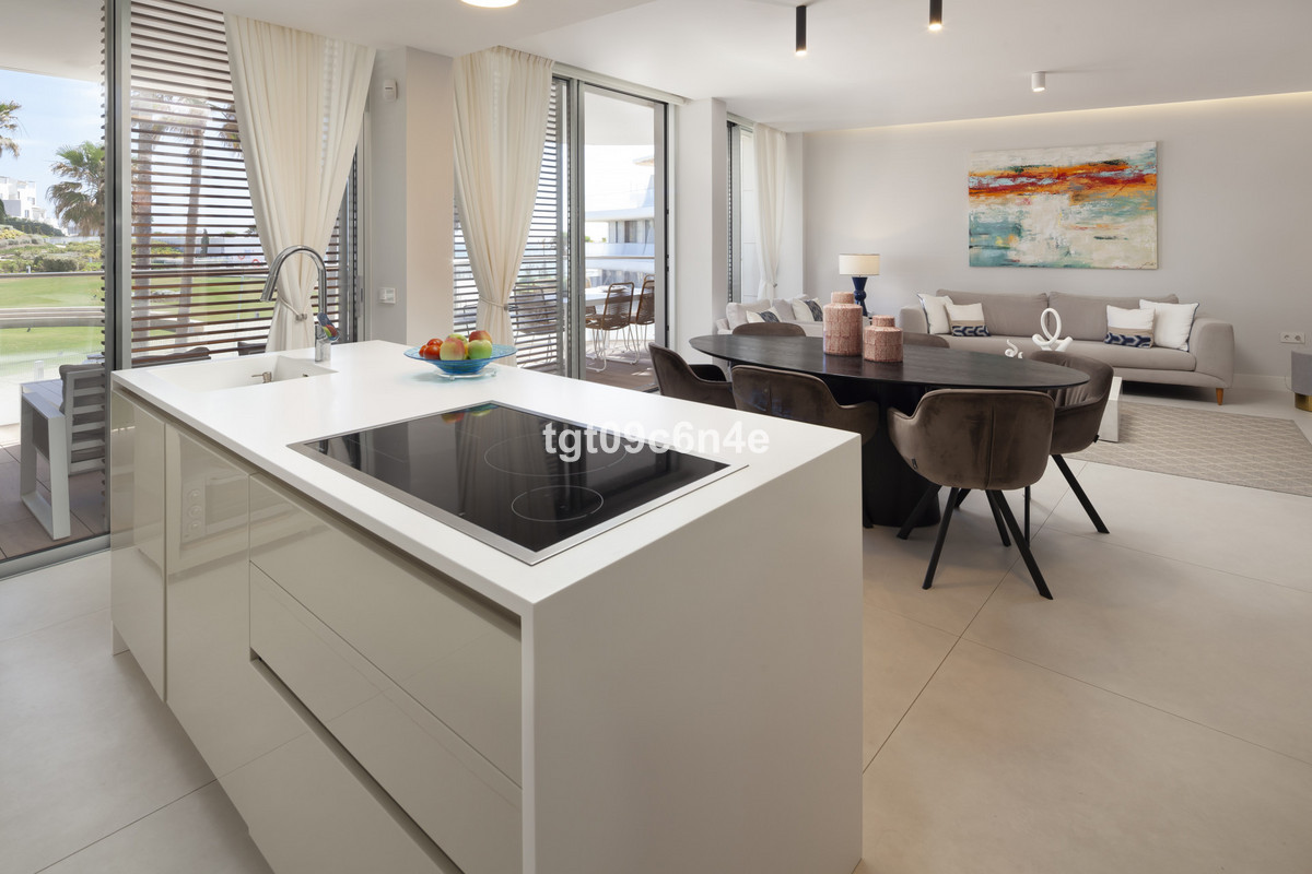 Appartement te koop in Estepona | 3 slaapkamers H5154649