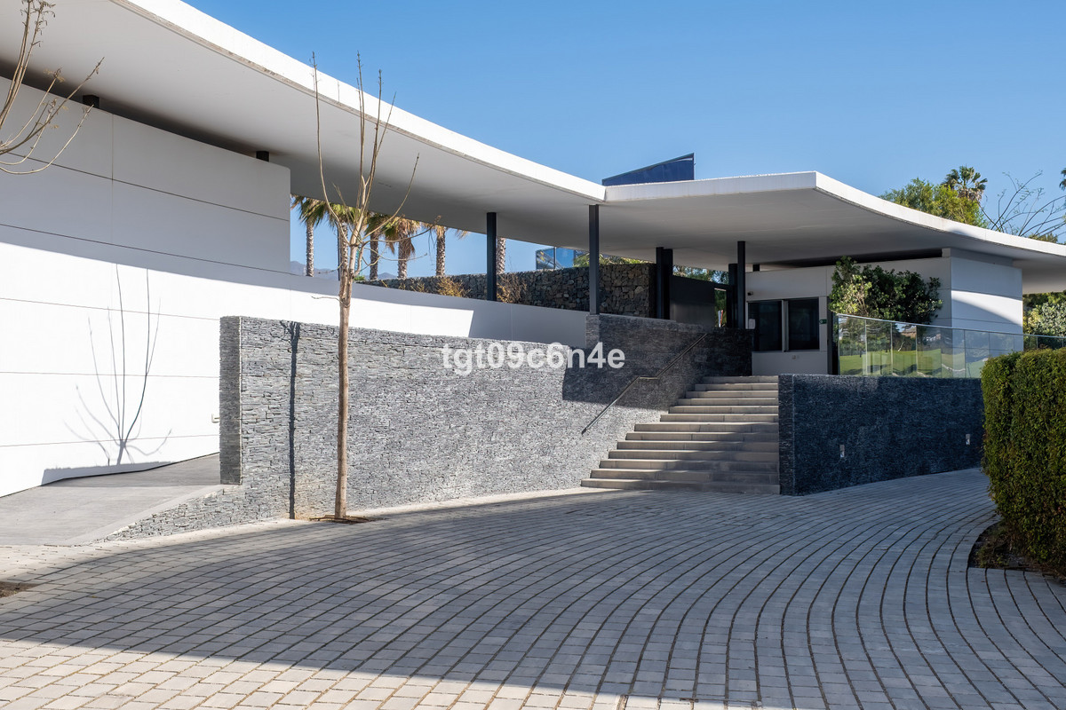 Appartement te koop in Estepona | 3 slaapkamers H5154649